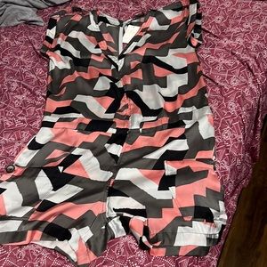 Medium size BCBG maxi shorts